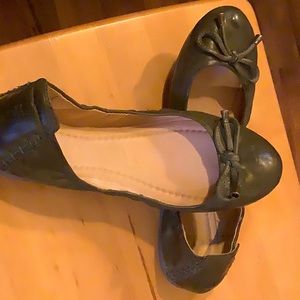 Frye Olive leather ballet flats. Size 10.